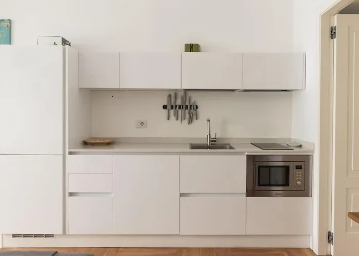 Apartamento Youhosty - Doria24 *